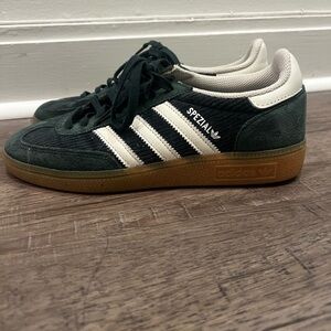 Adidas SpezialSneakers - Dark Green and White